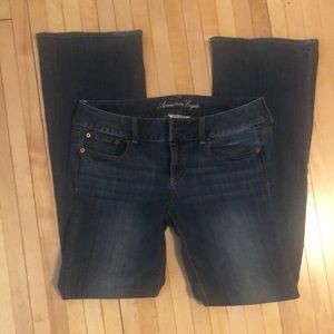 American Eagle. Size 10 Long. Super Stretch.